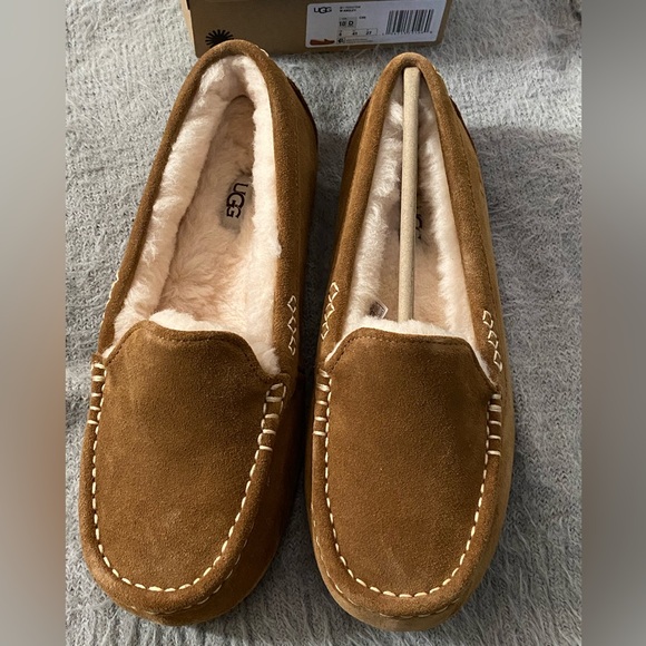 UGG • Ansley Moccasins • Women’s - Picture 7 of 15